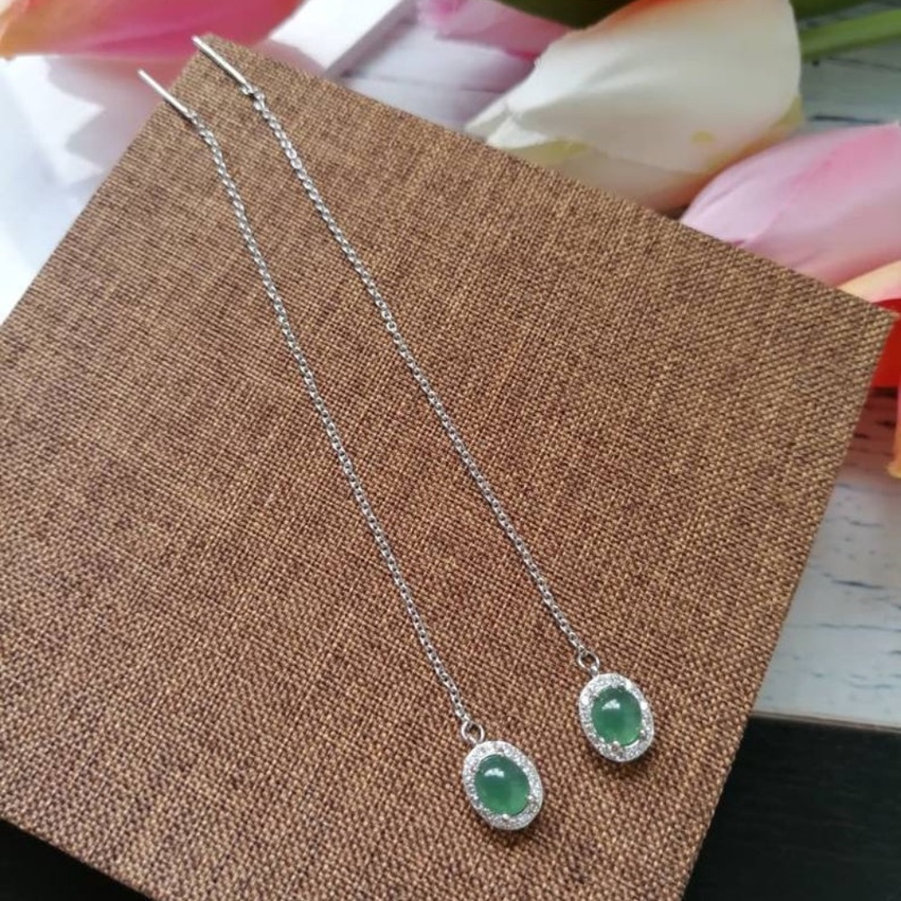 Green Jadeite Earring/Thread - image 1